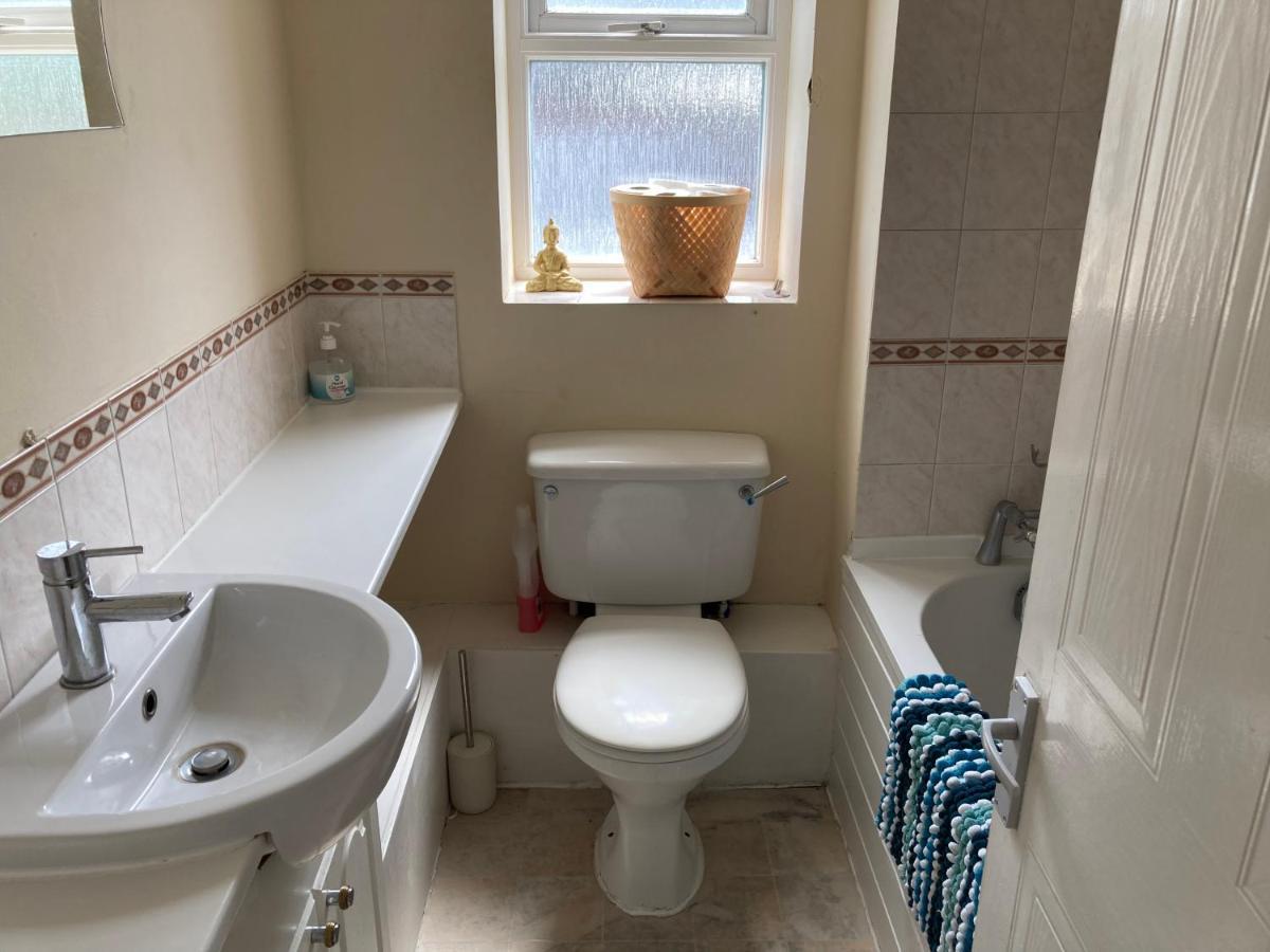 Comfortable Room With Private Balcony And Shared House Λονδίνο Εξωτερικό φωτογραφία