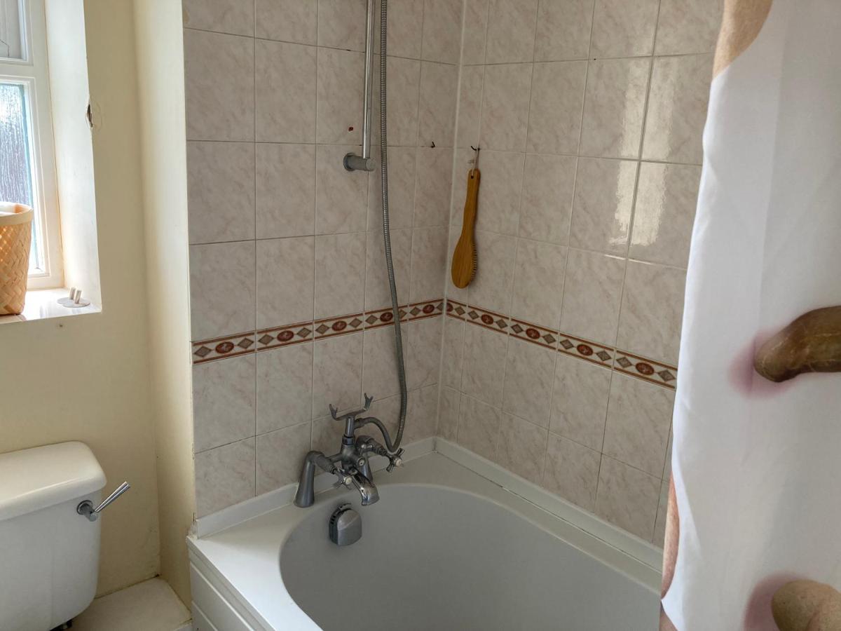 Comfortable Room With Private Balcony And Shared House Λονδίνο Εξωτερικό φωτογραφία
